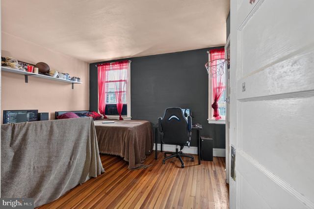 226 W LAVEER ST, Philadelphia, PA 19120