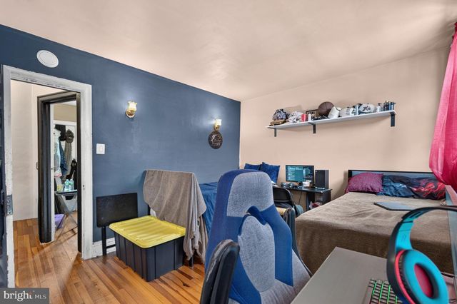 226 W LAVEER ST, Philadelphia, PA 19120