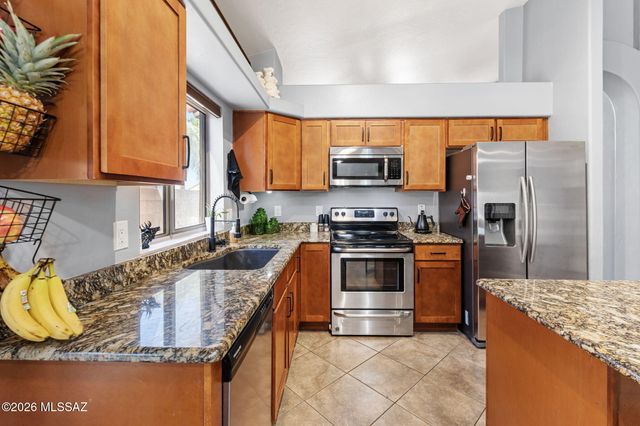 6441 W Wenden Way, Tucson, AZ 85743