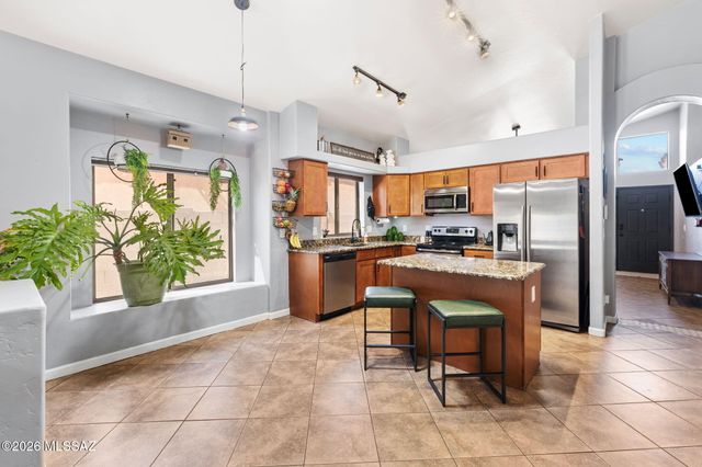 6441 W Wenden Way, Tucson, AZ 85743