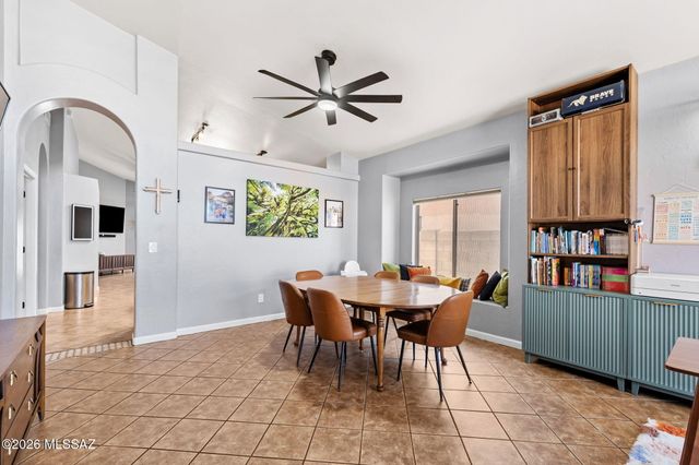 6441 W Wenden Way, Tucson, AZ 85743