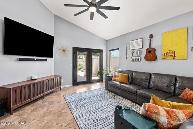 6441 W Wenden Way, Tucson, AZ 85743