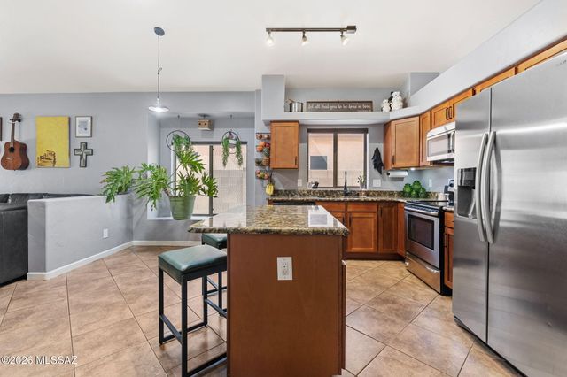 6441 W Wenden Way, Tucson, AZ 85743