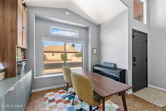 6441 W Wenden Way, Tucson, AZ 85743