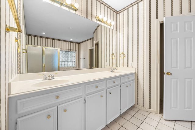 3111 Meadow Oak Drive, Houston, TX 77068