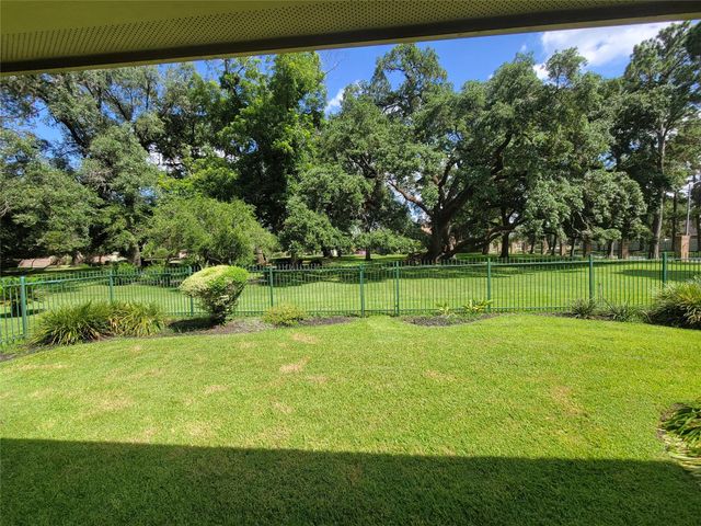 3111 Meadow Oak Drive, Houston, TX 77068