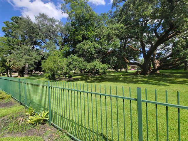 3111 Meadow Oak Drive, Houston, TX 77068