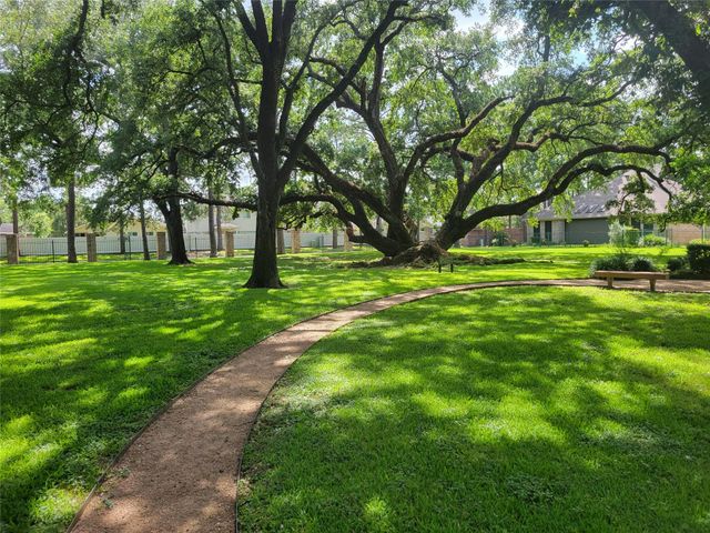 3111 Meadow Oak Drive, Houston, TX 77068