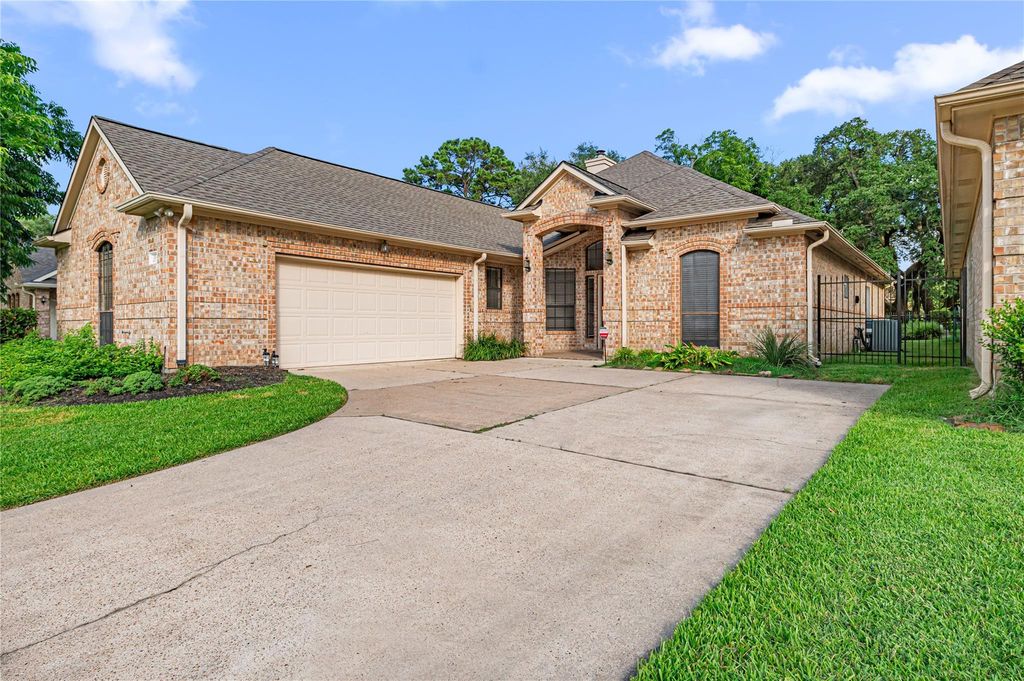 3111 Meadow Oak Drive, Houston, TX 77068