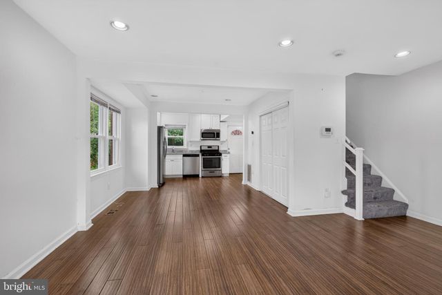 1017 BOOKER DR, Capitol Heights, MD 20743