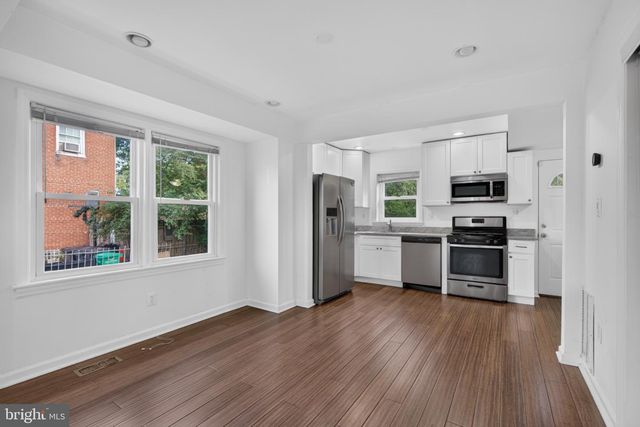1017 BOOKER DR, Capitol Heights, MD 20743