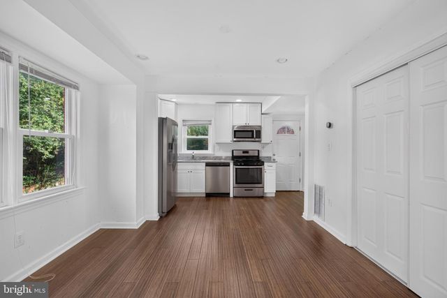 1017 BOOKER DR, Capitol Heights, MD 20743