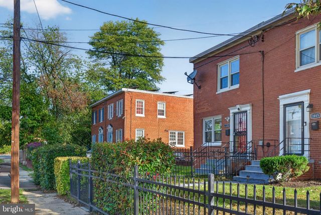 1017 BOOKER DR, Capitol Heights, MD 20743