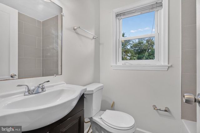 1017 BOOKER DR, Capitol Heights, MD 20743