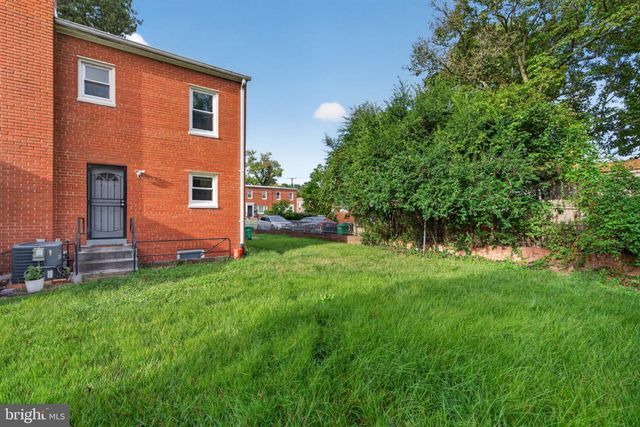 1017 BOOKER DR, Capitol Heights, MD 20743