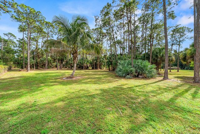 2195 F Road, Loxahatchee Groves, FL 33470
