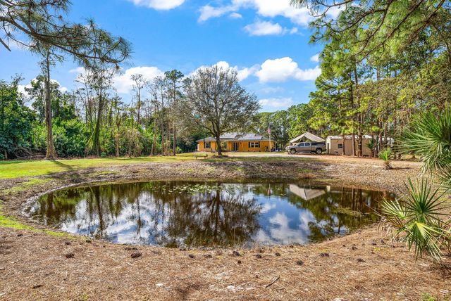 2195 F Road, Loxahatchee Groves, FL 33470