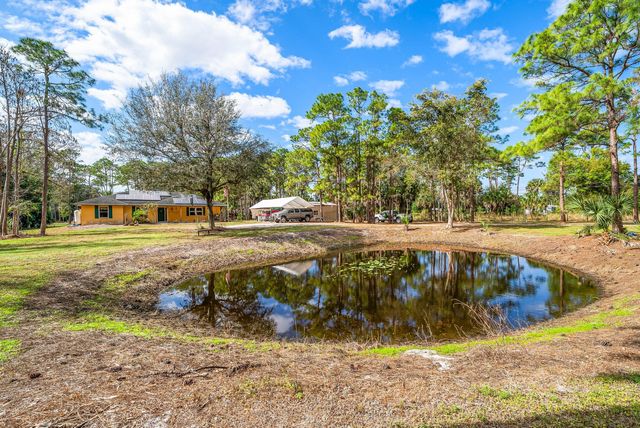 2195 F Road, Loxahatchee Groves, FL 33470