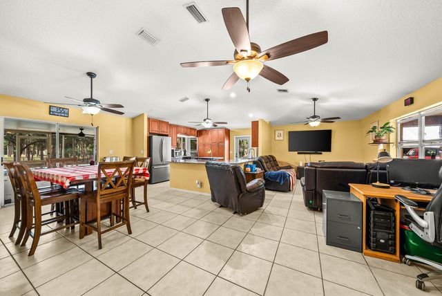 2195 F Road, Loxahatchee Groves, FL 33470