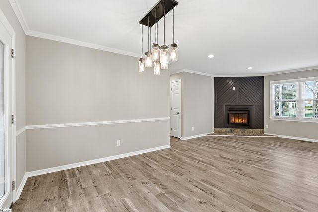 105 Kestrel Court, Taylors, SC 29687