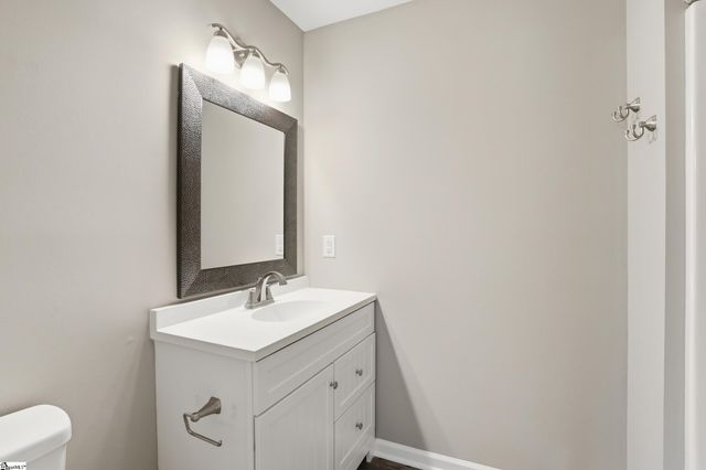 105 Kestrel Court, Taylors, SC 29687