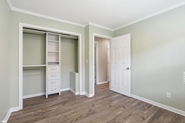 105 Kestrel Court, Taylors, SC 29687