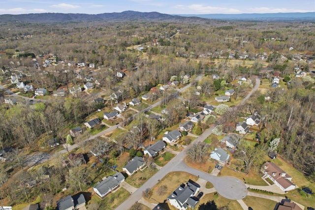 105 Kestrel Court, Taylors, SC 29687