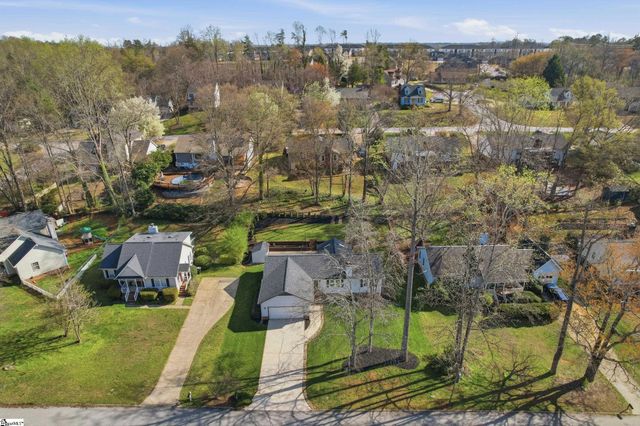 105 Kestrel Court, Taylors, SC 29687