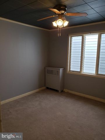 502 W GIRARD ST, Mount Carmel, PA 17851