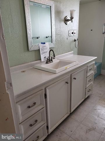 502 W GIRARD ST, Mount Carmel, PA 17851