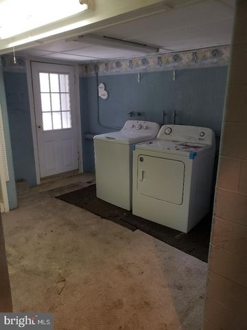 502 W GIRARD ST, Mount Carmel, PA 17851