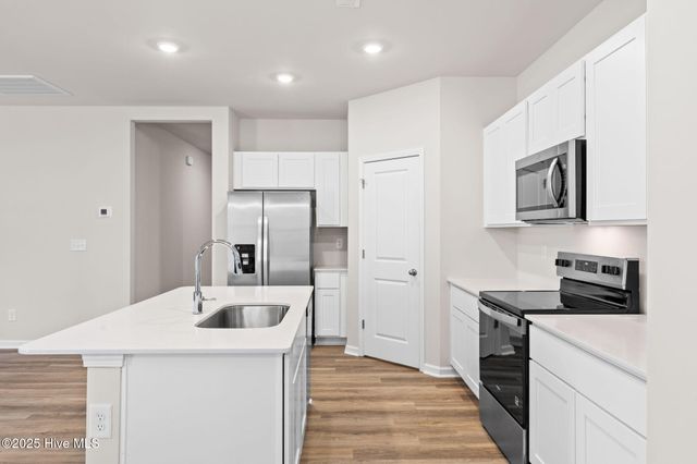 210 Keira Lane NW, Supply, NC 28462