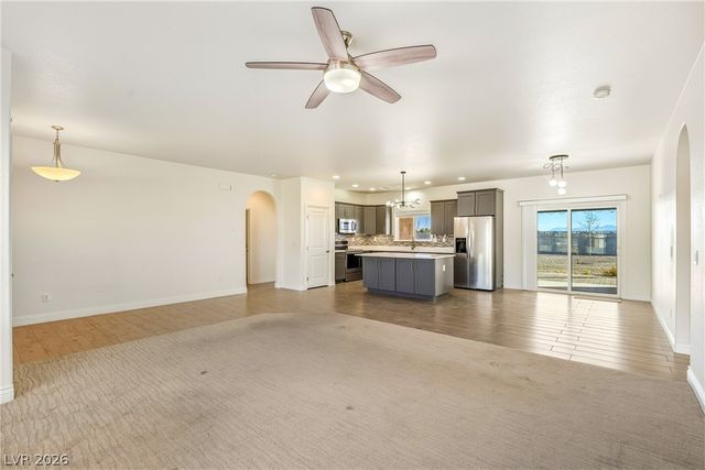 4641 Honey Locust Drive, Pahrump, NV 89061