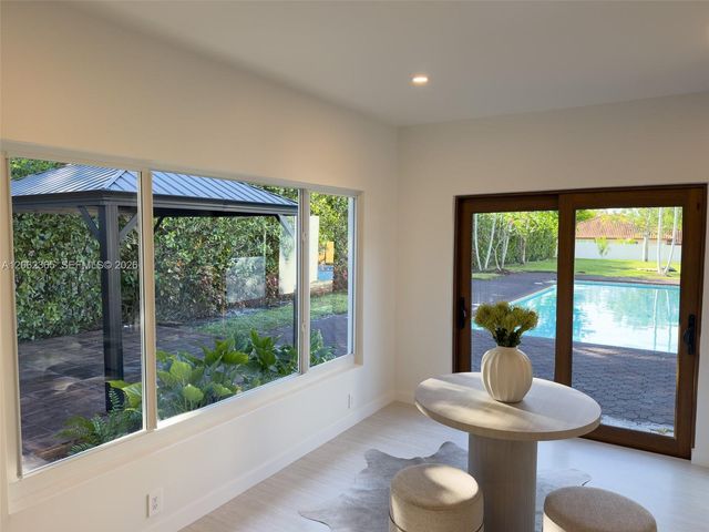9980 SW 83rd Ave, Miami, FL 33156