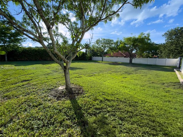9980 SW 83rd Ave, Miami, FL 33156
