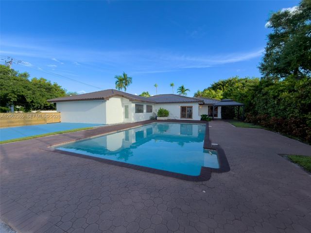 9980 SW 83rd Ave, Miami, FL 33156