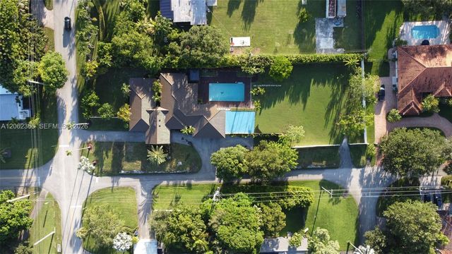 9980 SW 83rd Ave, Miami, FL 33156