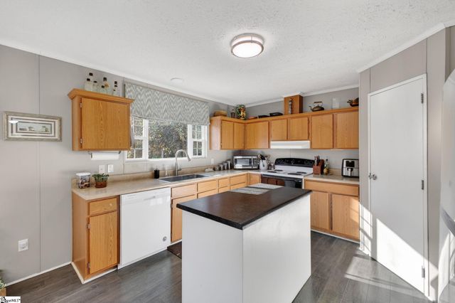 24 Hudson Street, Taylors, SC 29687