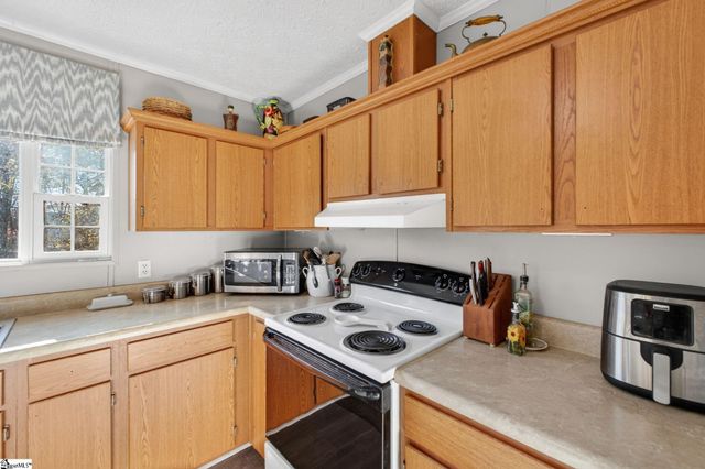 24 Hudson Street, Taylors, SC 29687