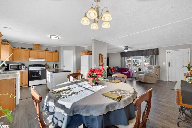 24 Hudson Street, Taylors, SC 29687