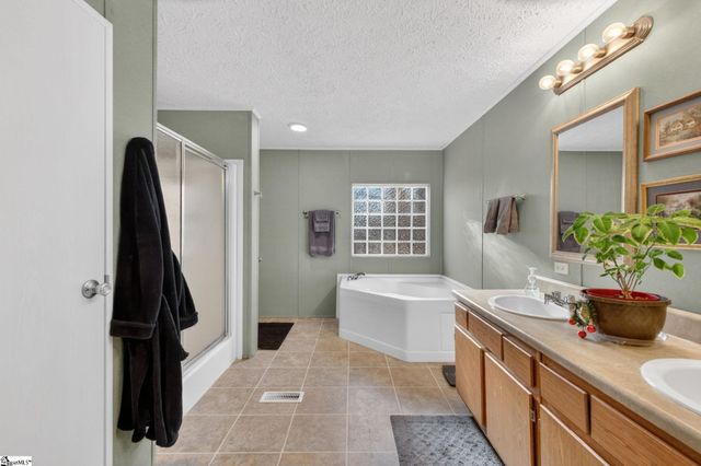 24 Hudson Street, Taylors, SC 29687