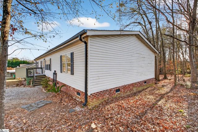 24 Hudson Street, Taylors, SC 29687