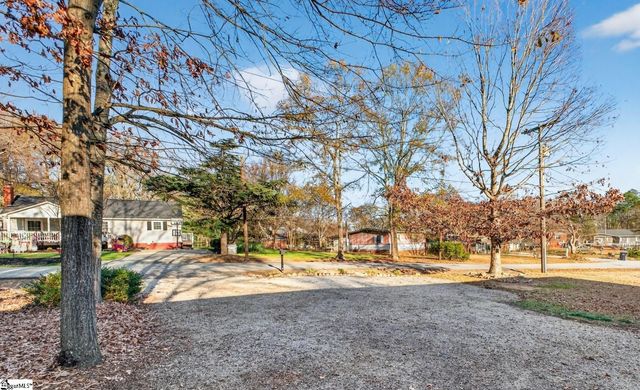 24 Hudson Street, Taylors, SC 29687