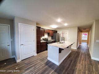 3502 College Dr, 104, Louisville, KY 40299