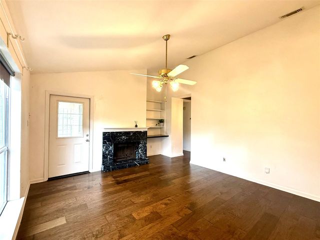 13222 Pebblewalk Circle N, Houston, TX 77041