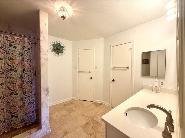 13222 Pebblewalk Circle N, Houston, TX 77041