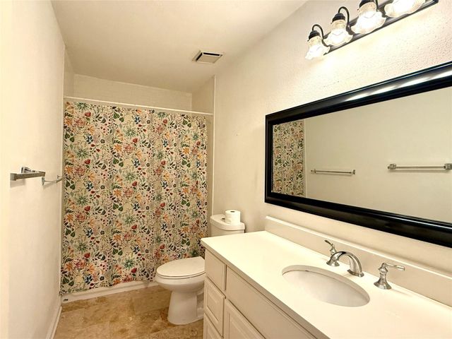 13222 Pebblewalk Circle N, Houston, TX 77041