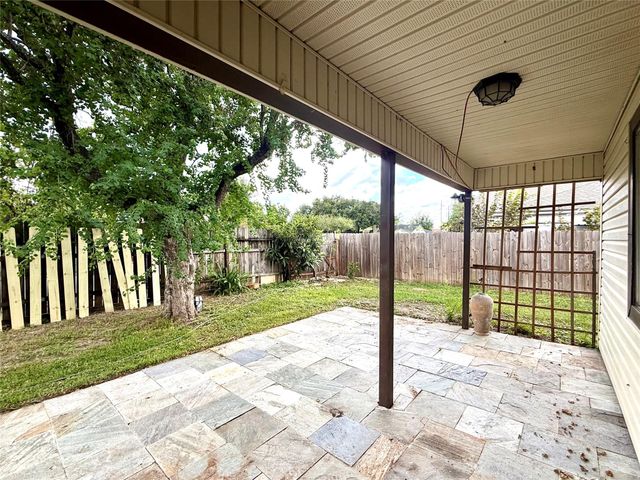 13222 Pebblewalk Circle N, Houston, TX 77041