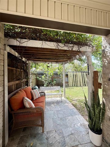 13222 Pebblewalk Circle N, Houston, TX 77041