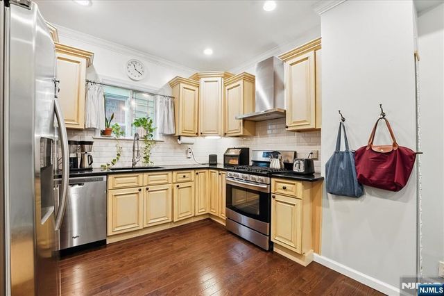 106 Griffith Street, Jersey City, NJ 07307